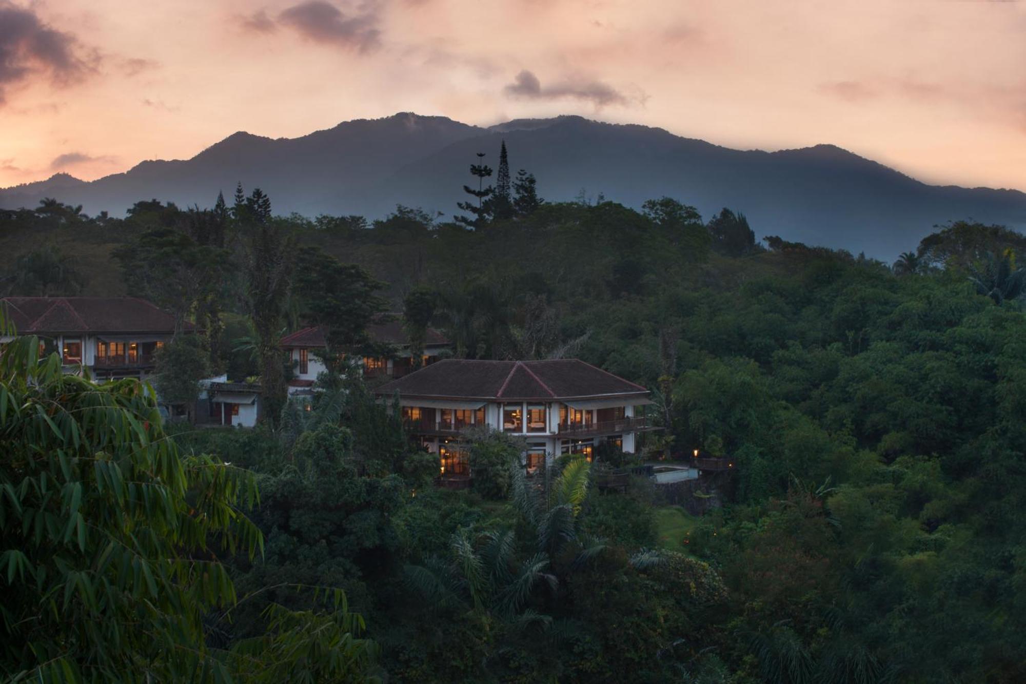 Novus Giri Resort & Spa Puncak Εξωτερικό φωτογραφία